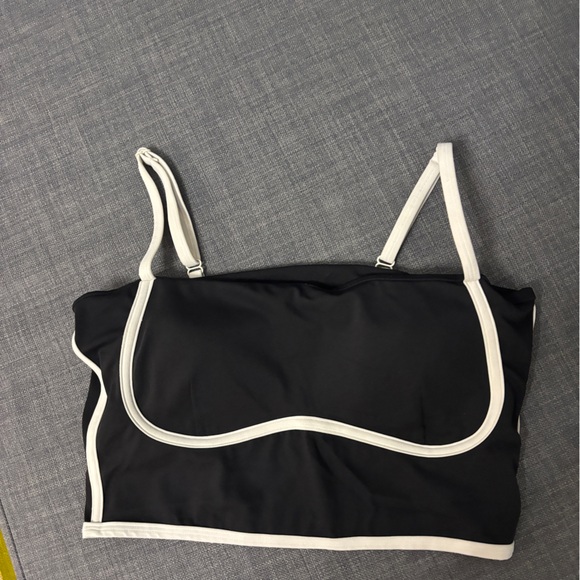 ALO Yoga Black and White Tank Top - Picture 1 of 3